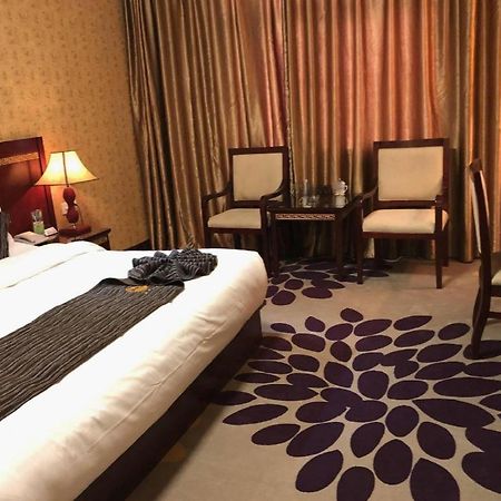 Shangri-La Original Density Hotel Екстериор снимка