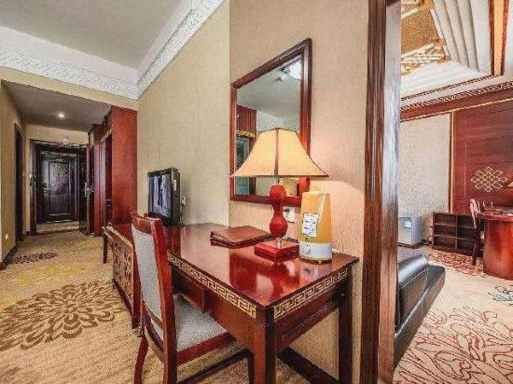 Shangri-La Original Density Hotel Екстериор снимка